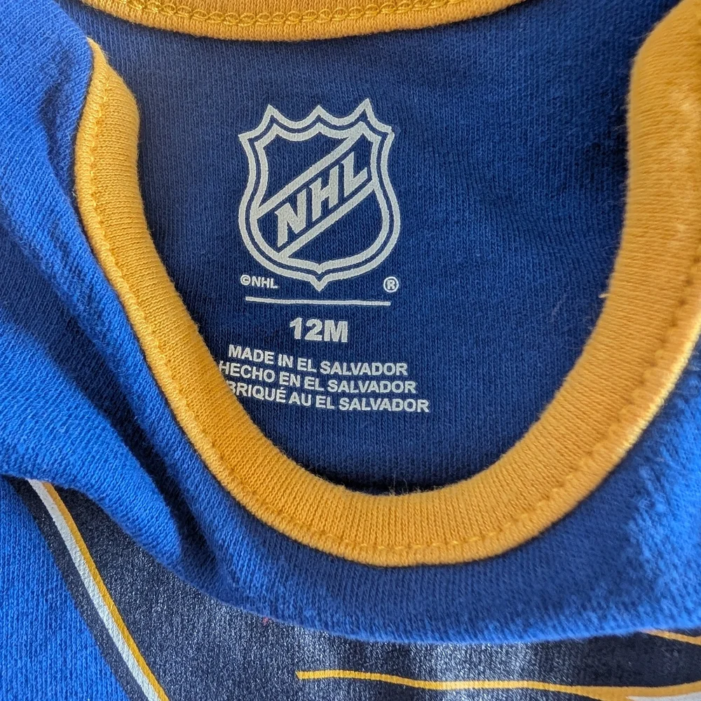 NHL St. Louis Blues Bundle of 9 Baby Items from 3-12 Months